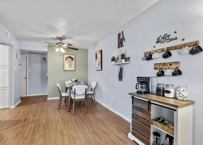 Artistic 1bd Tcu Walkable Fort Worth